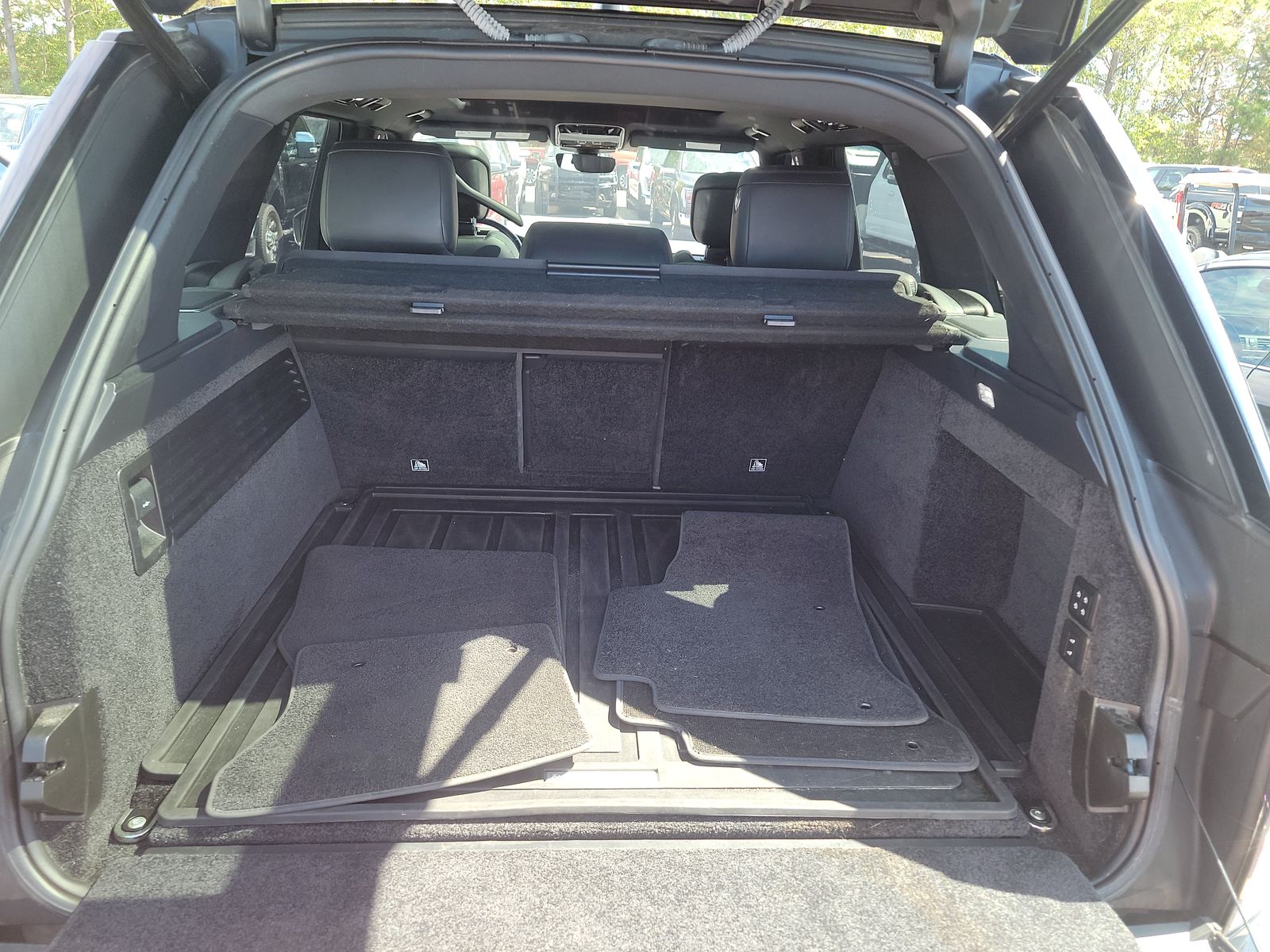 2022 Land Rover Range Rover P525 Westminster AWD