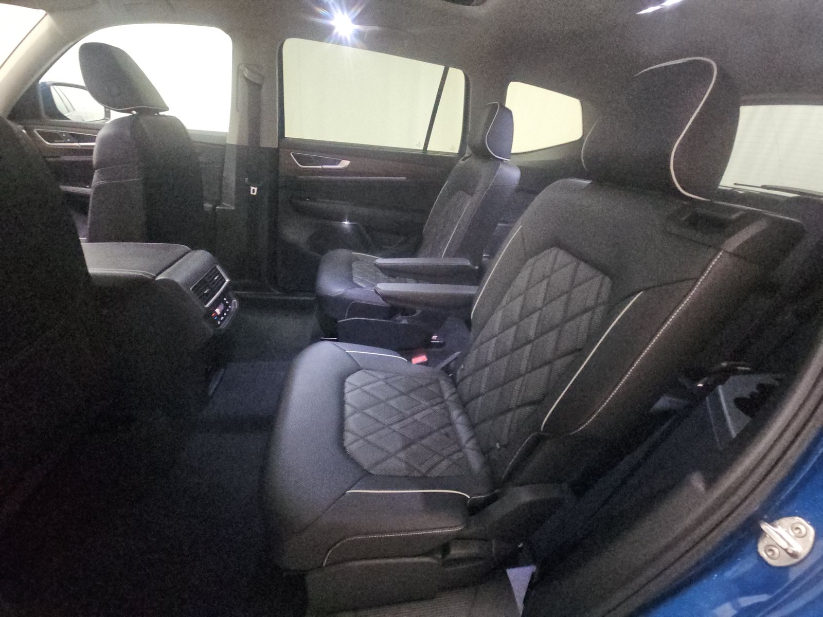 2025 Volkswagen Atlas 2.0T SEL Premium R-Line AWD