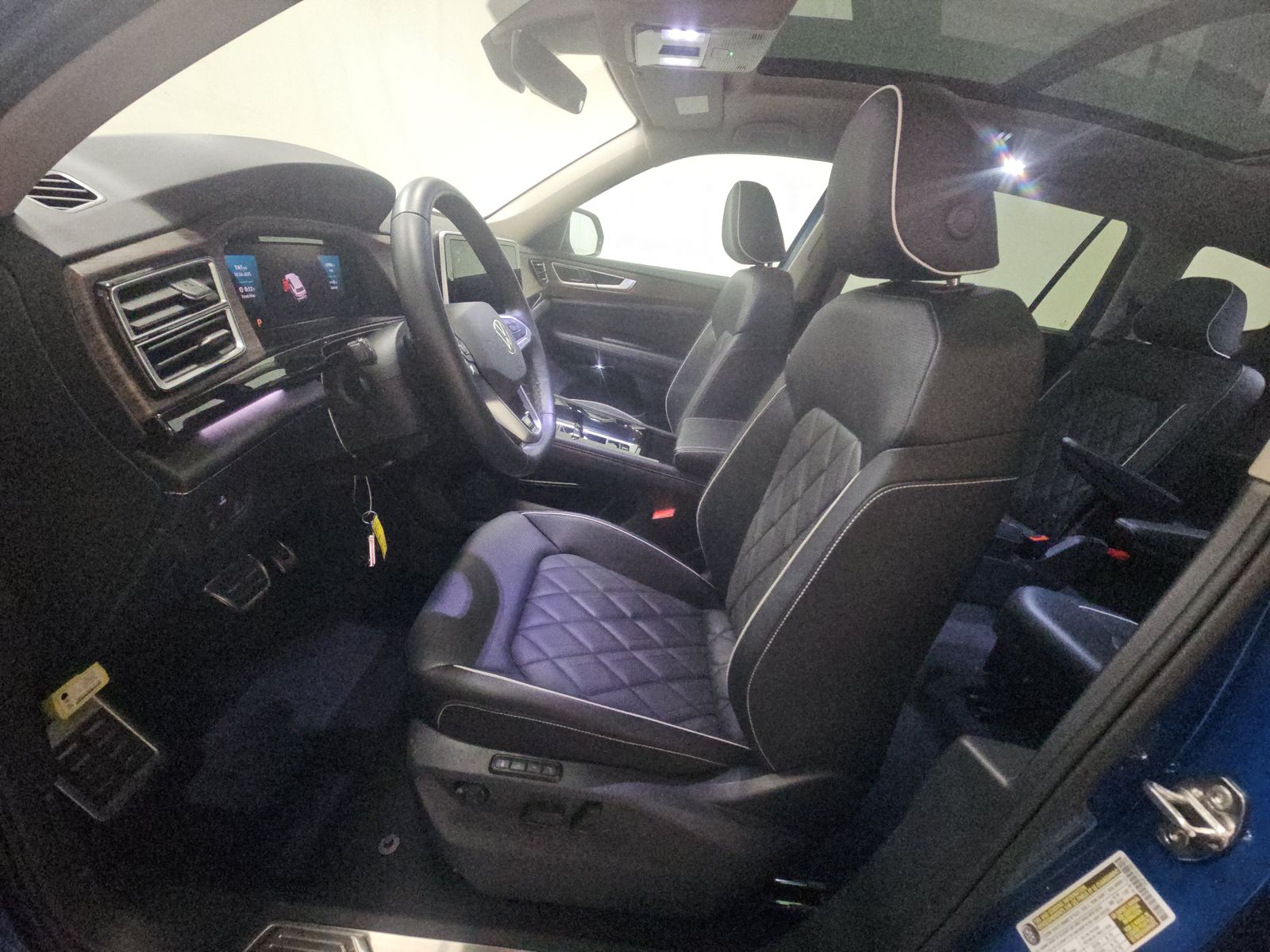 2025 Volkswagen Atlas 2.0T SEL Premium R-Line AWD