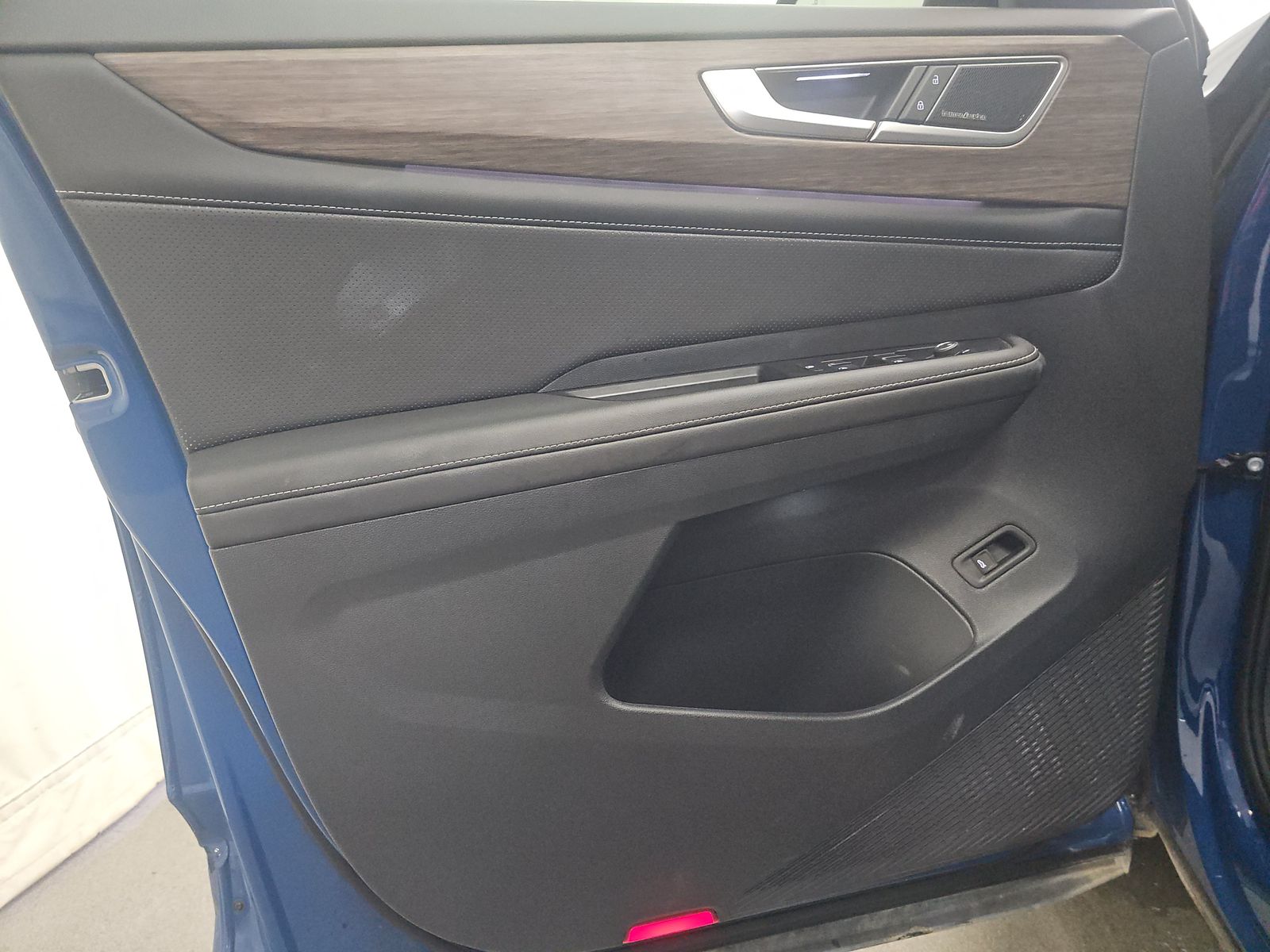 2025 Volkswagen Atlas 2.0T SEL Premium R-Line AWD