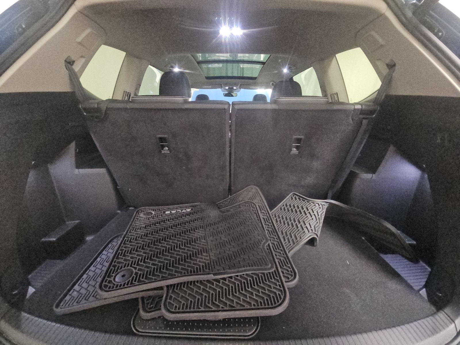 2025 Volkswagen Atlas 2.0T SEL Premium R-Line AWD