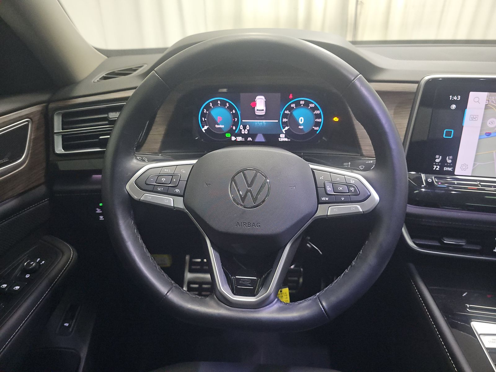 2025 Volkswagen Atlas 2.0T SEL Premium R-Line AWD