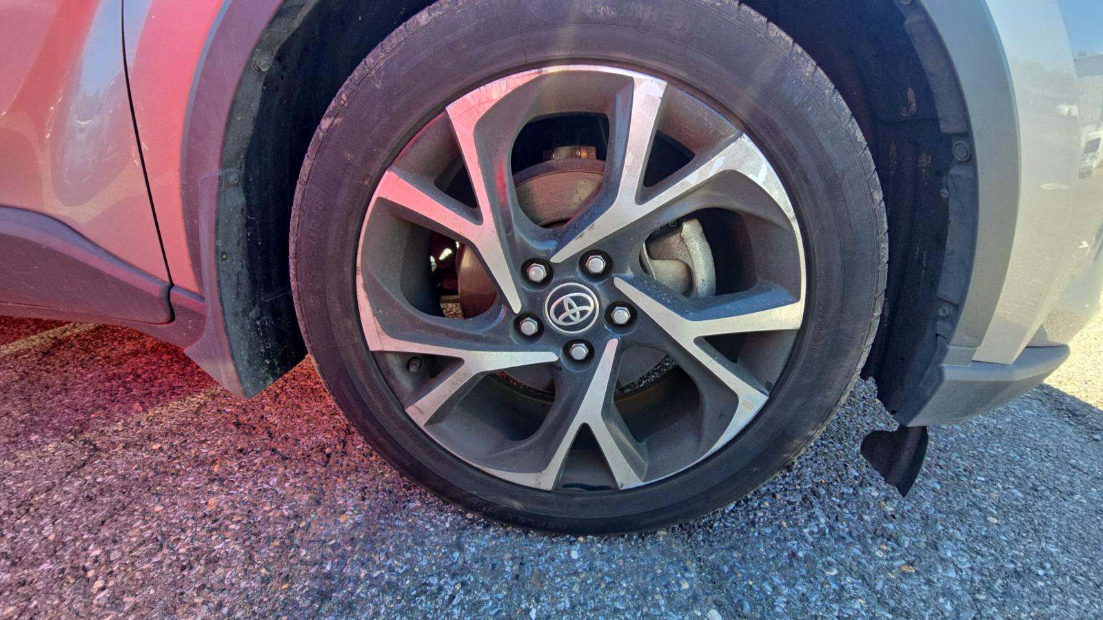 2020 Toyota C-HR XLE FWD