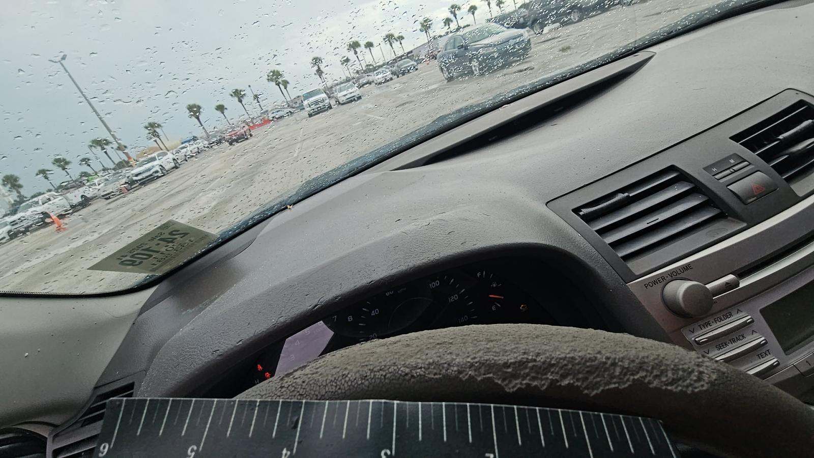 2011 Toyota Camry LE FWD