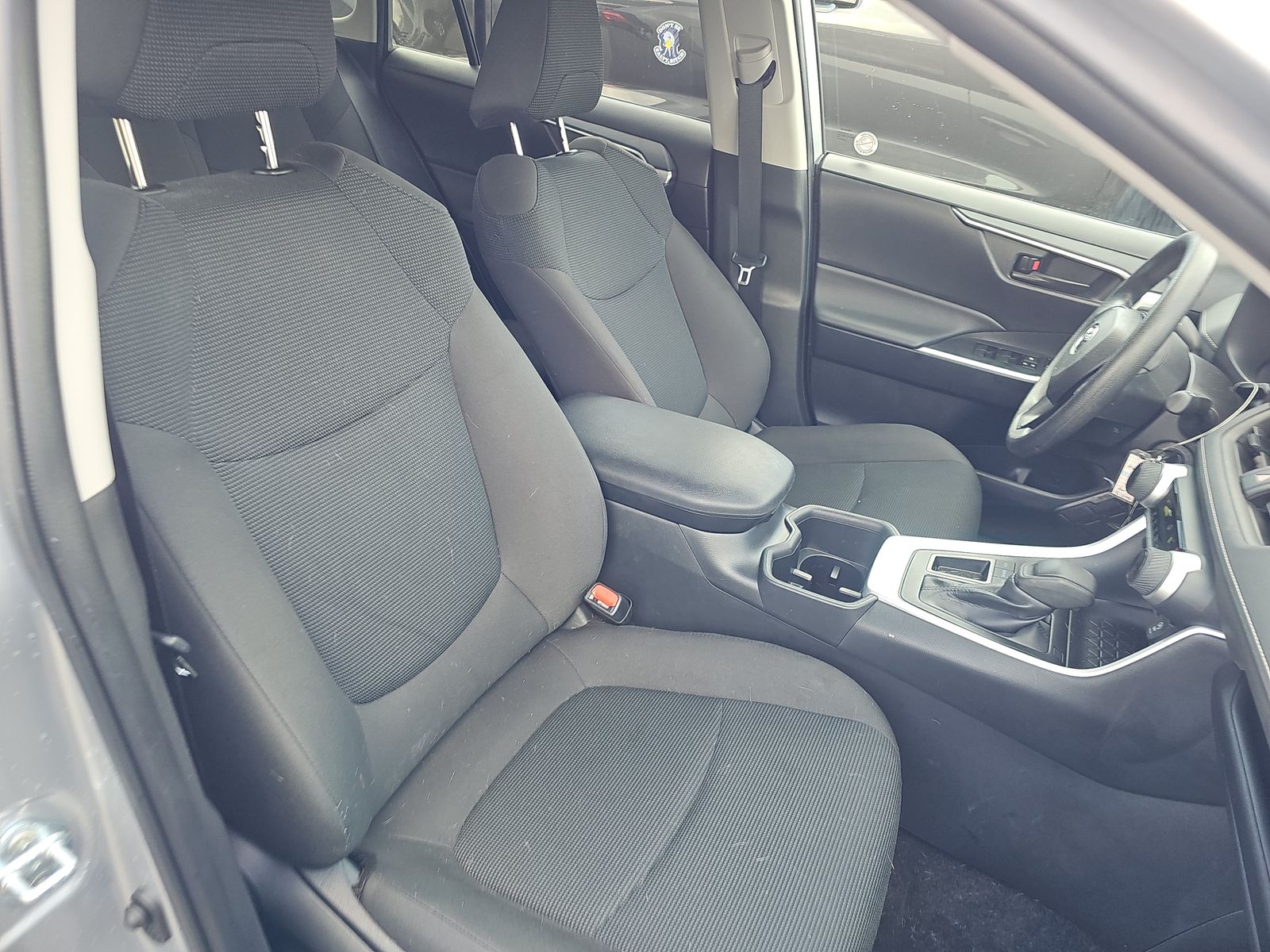 2025 Toyota RAV4 LE FWD