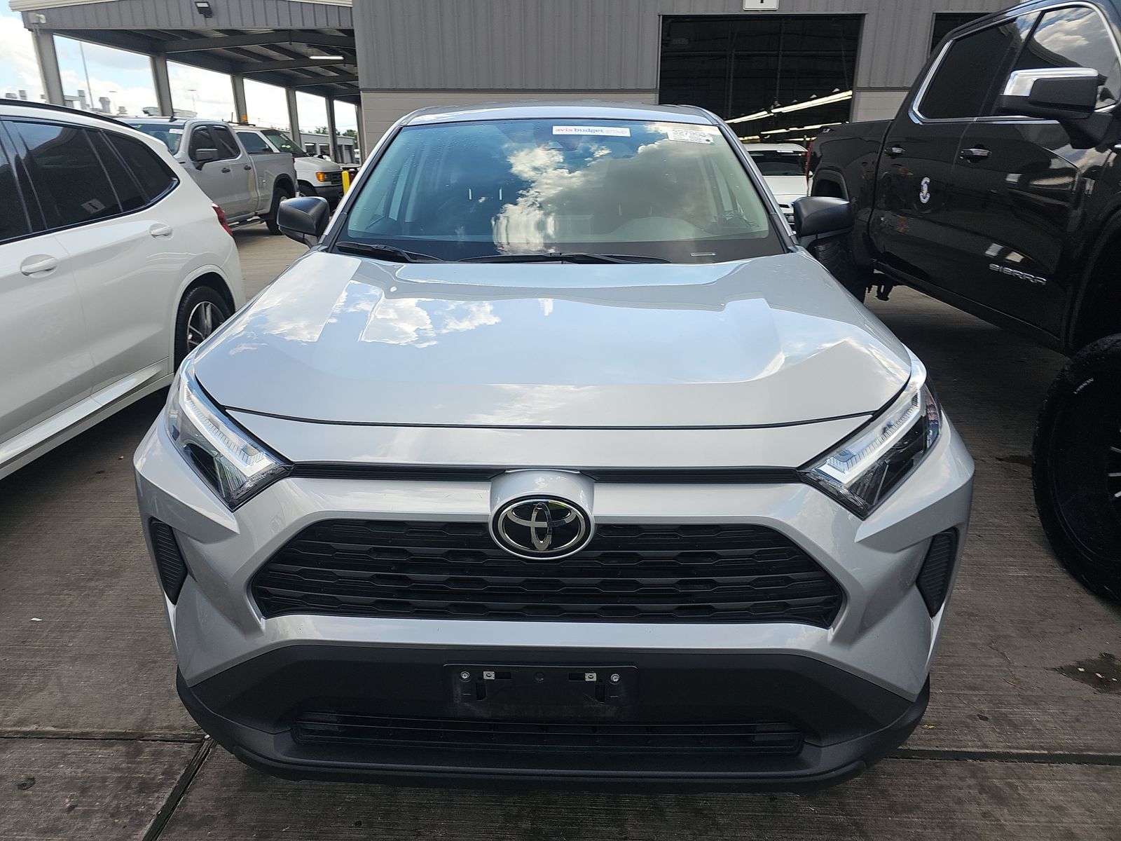 2025 Toyota RAV4 LE FWD