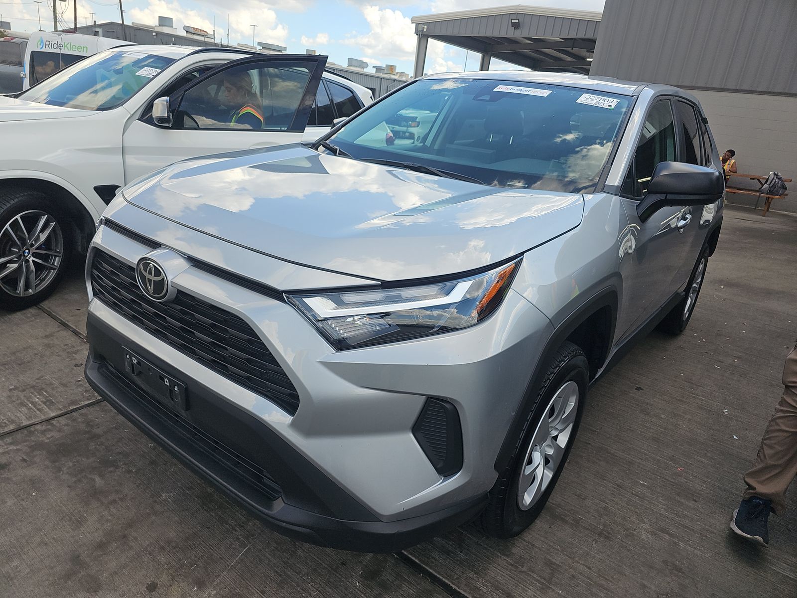 2025 Toyota RAV4 LE FWD
