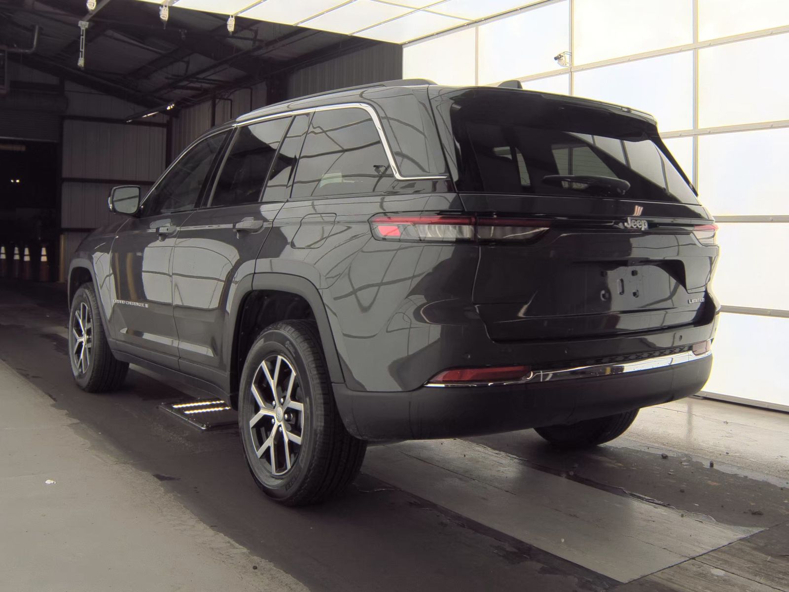 2025 Jeep Grand Cherokee Limited RWD