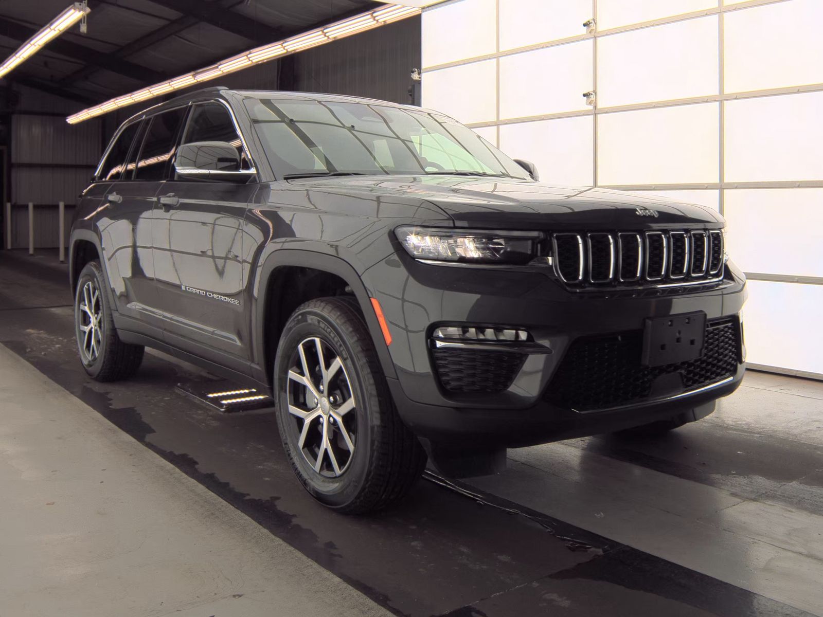 2025 Jeep Grand Cherokee Limited RWD