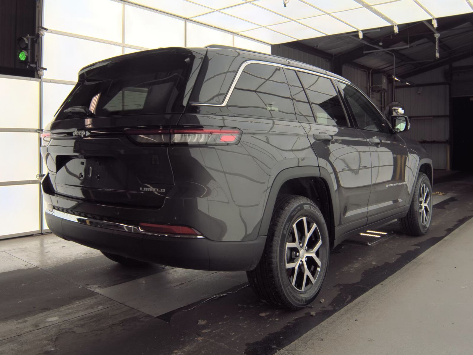2025 Jeep Grand Cherokee Limited RWD