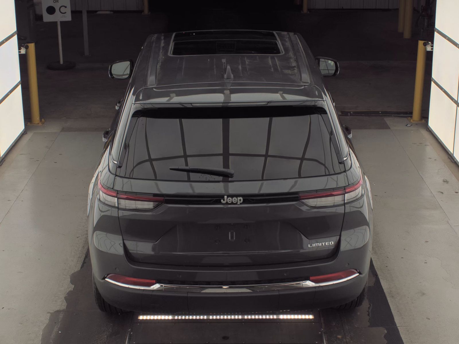 2025 Jeep Grand Cherokee Limited RWD