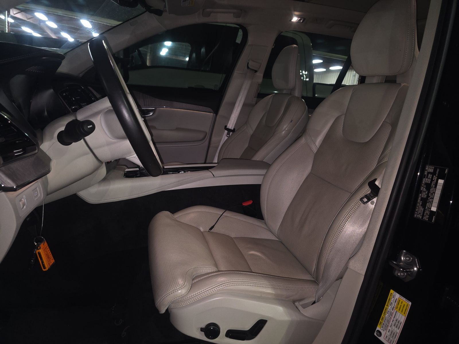 2022 Volvo XC90 T6 Inscription AWD