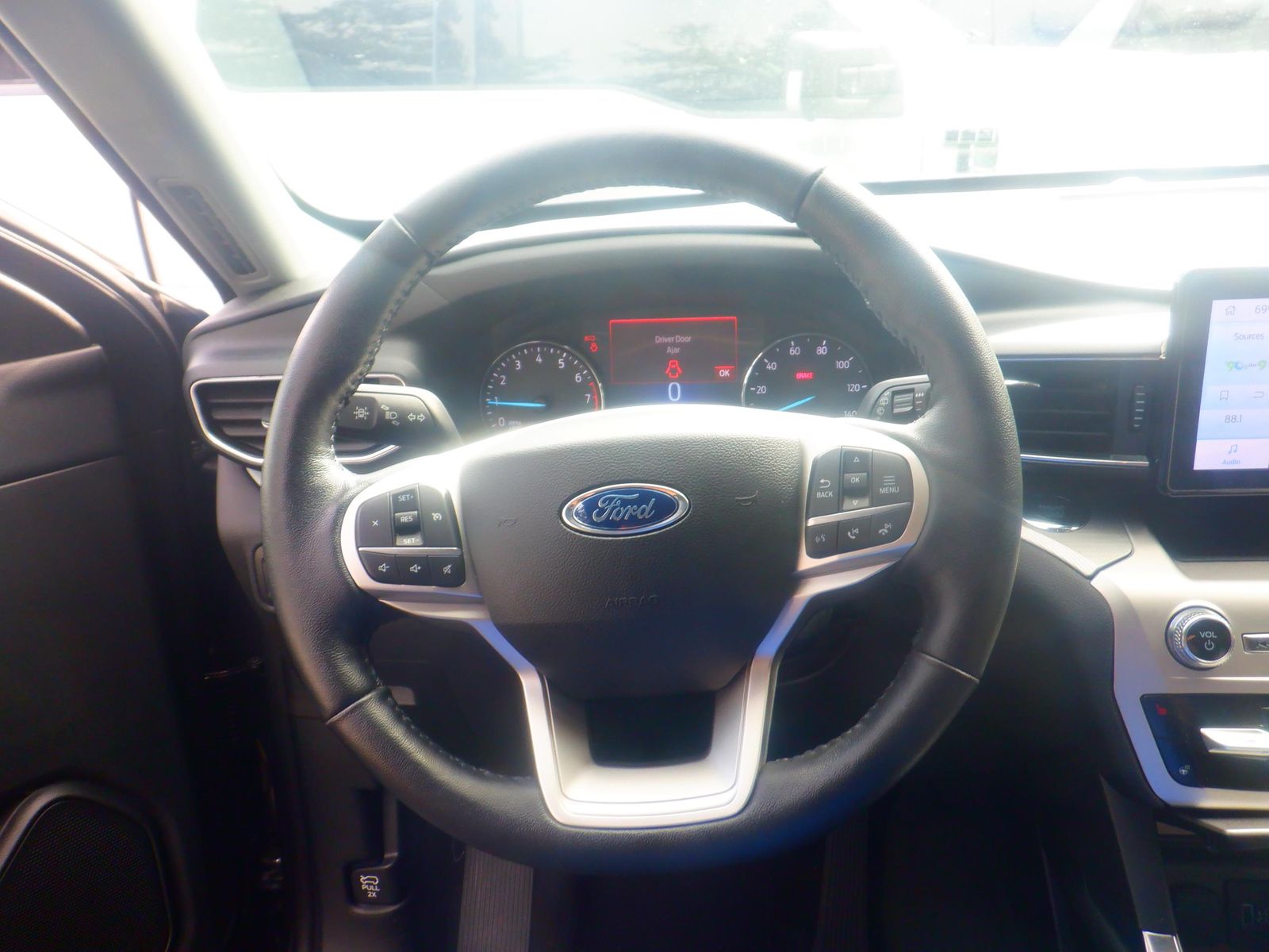 2022 Ford Explorer XLT AWD