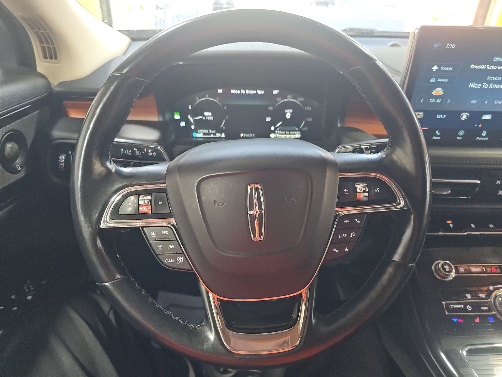 2022 Lincoln Nautilus Reserve AWD