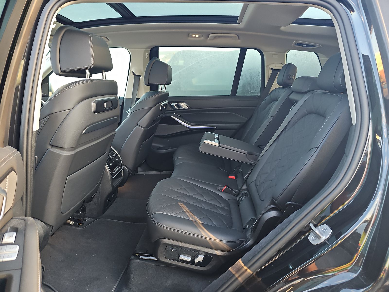 2025 BMW X7 xDrive40i AWD