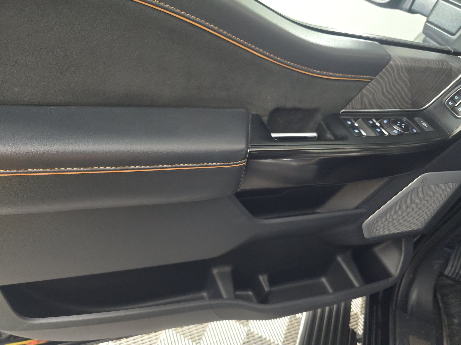 2023 Ford F-150 Platinum AWD