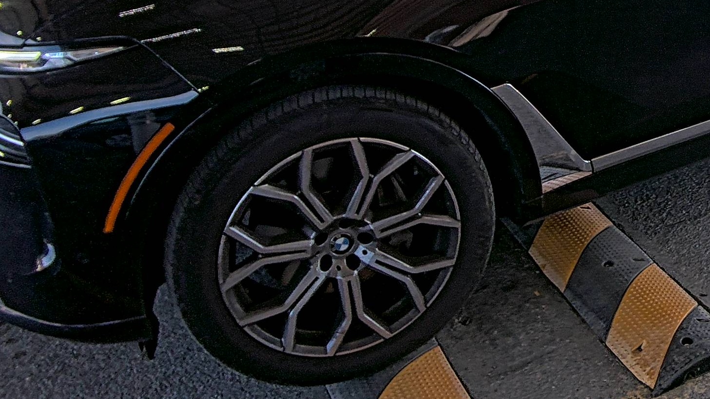 2025 BMW X7 xDrive40i AWD