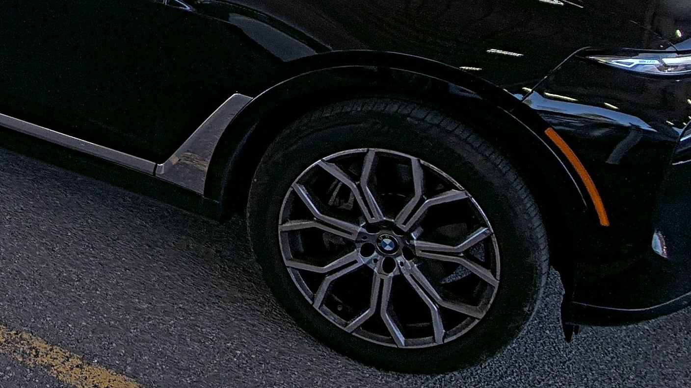 2025 BMW X7 xDrive40i AWD