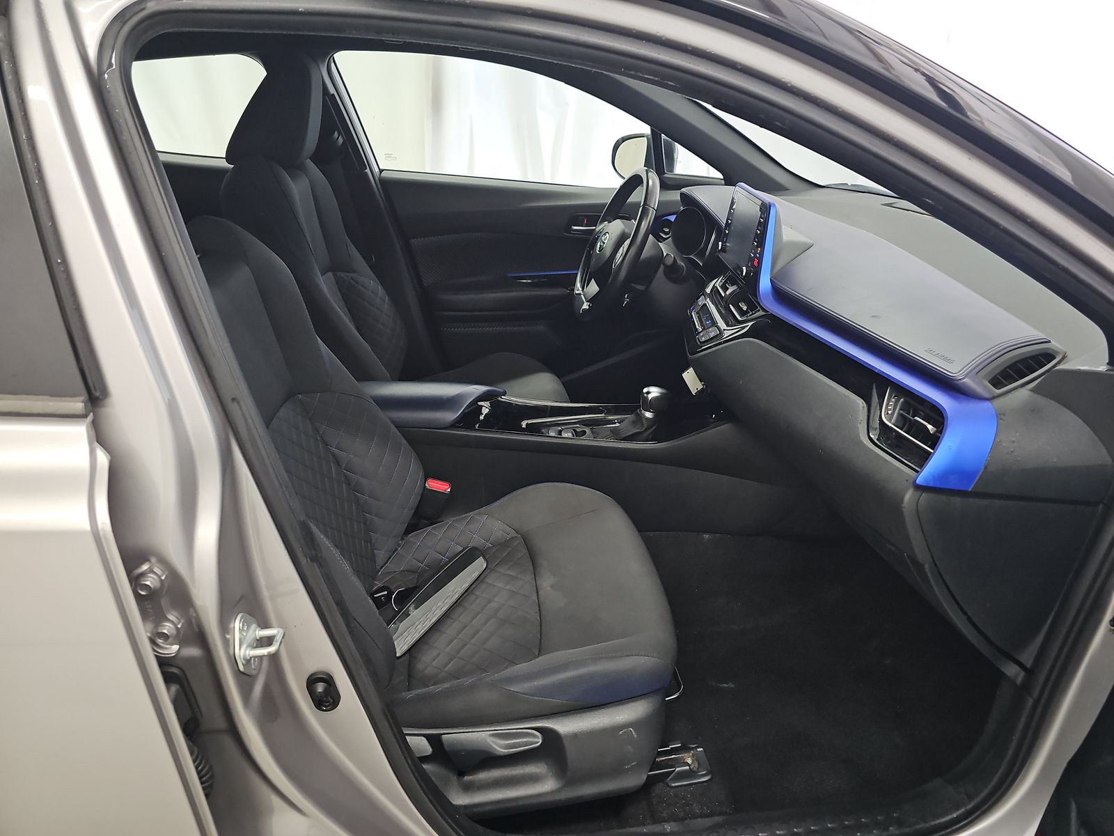 2020 Toyota C-HR XLE FWD