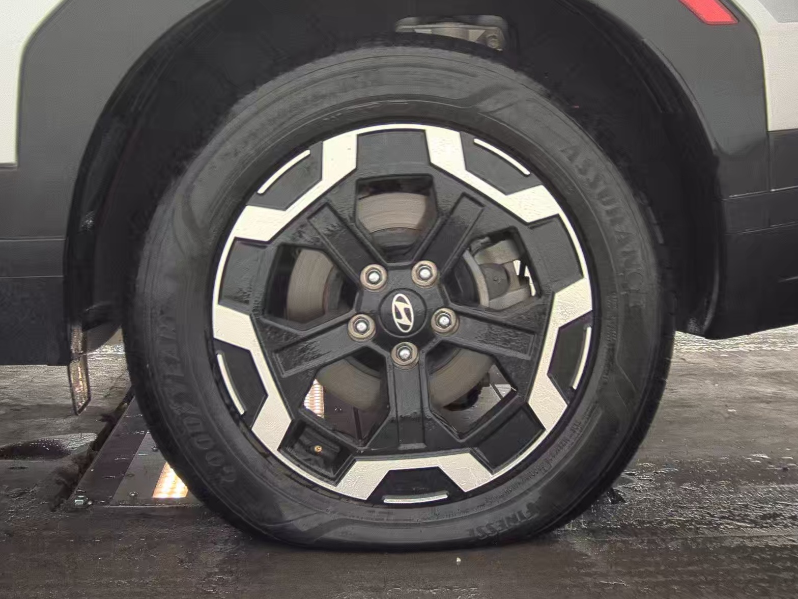 2025 Hyundai Santa Fe SE FWD