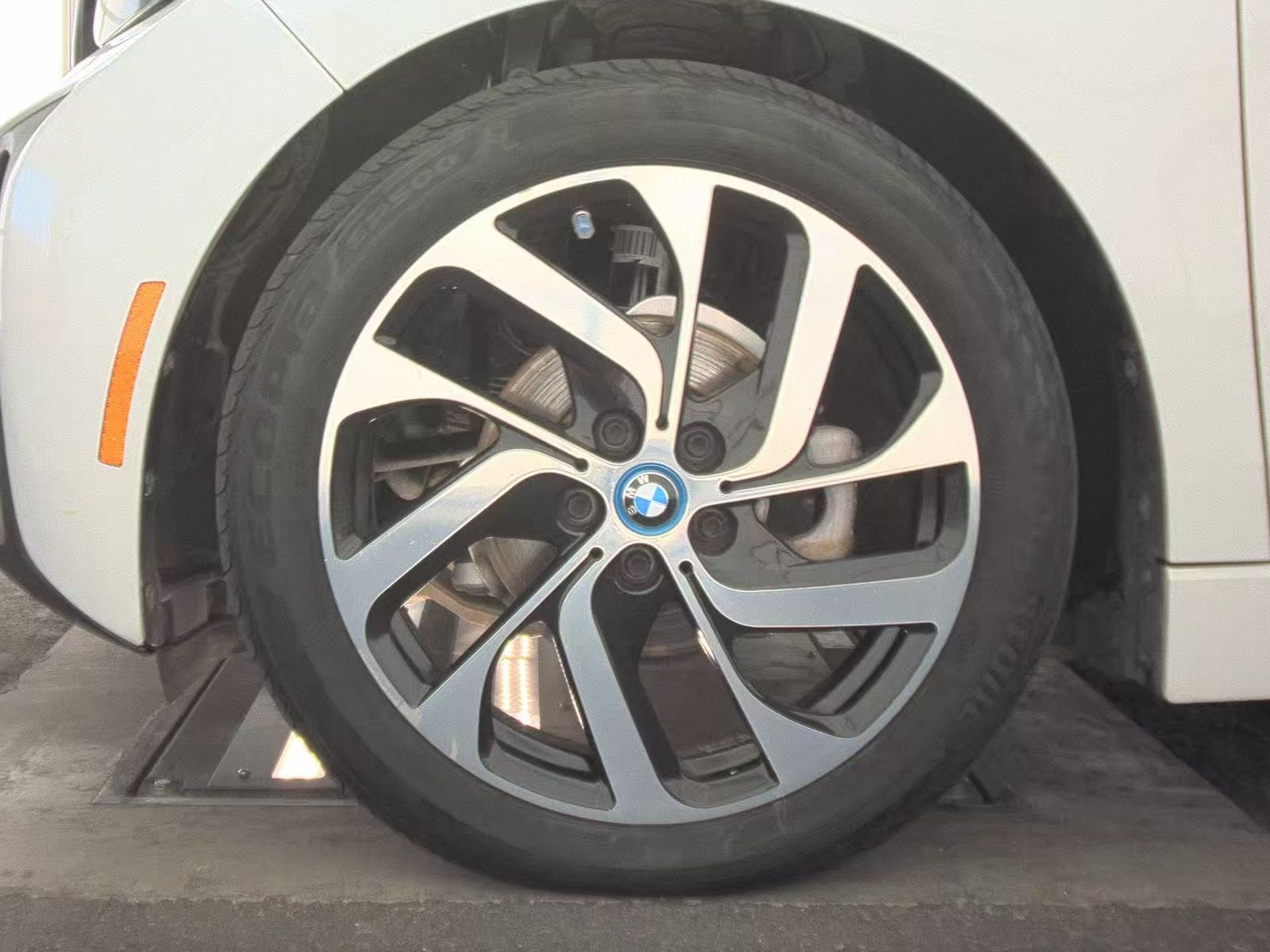 2017 BMW i3 Base RWD