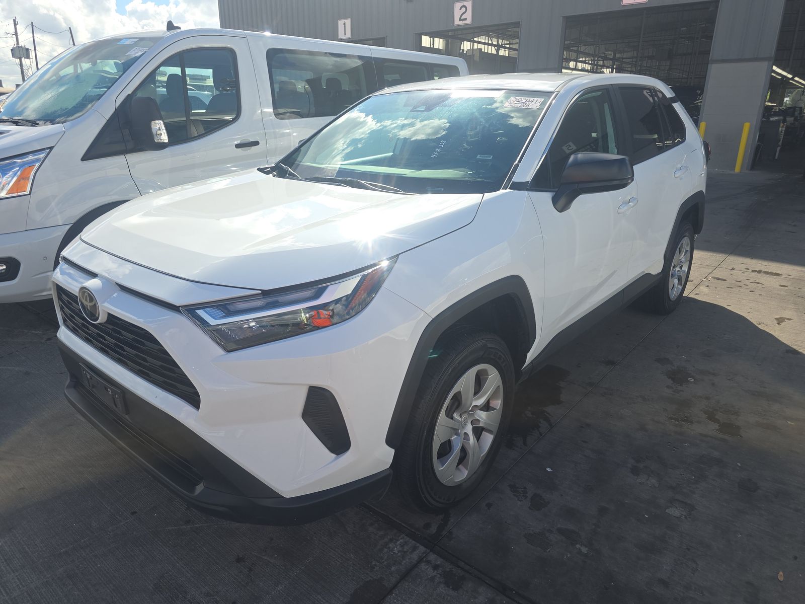2025 Toyota RAV4 LE FWD