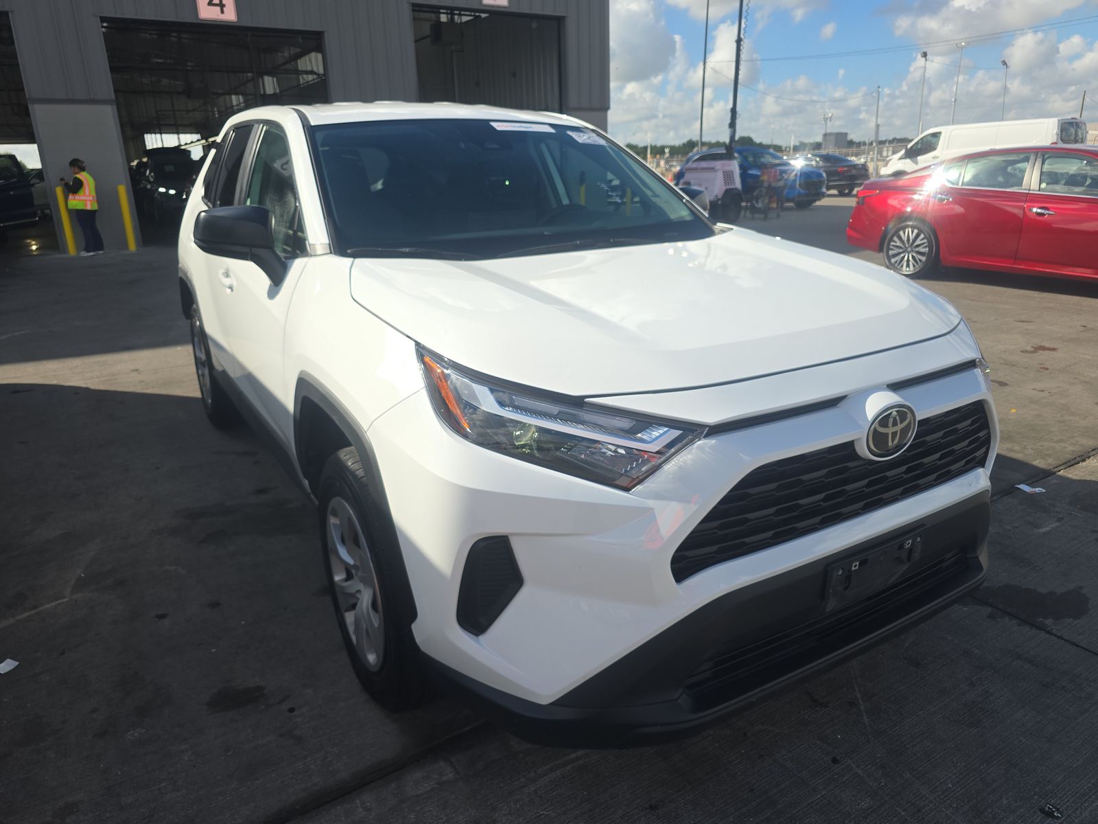 2025 Toyota RAV4 LE FWD
