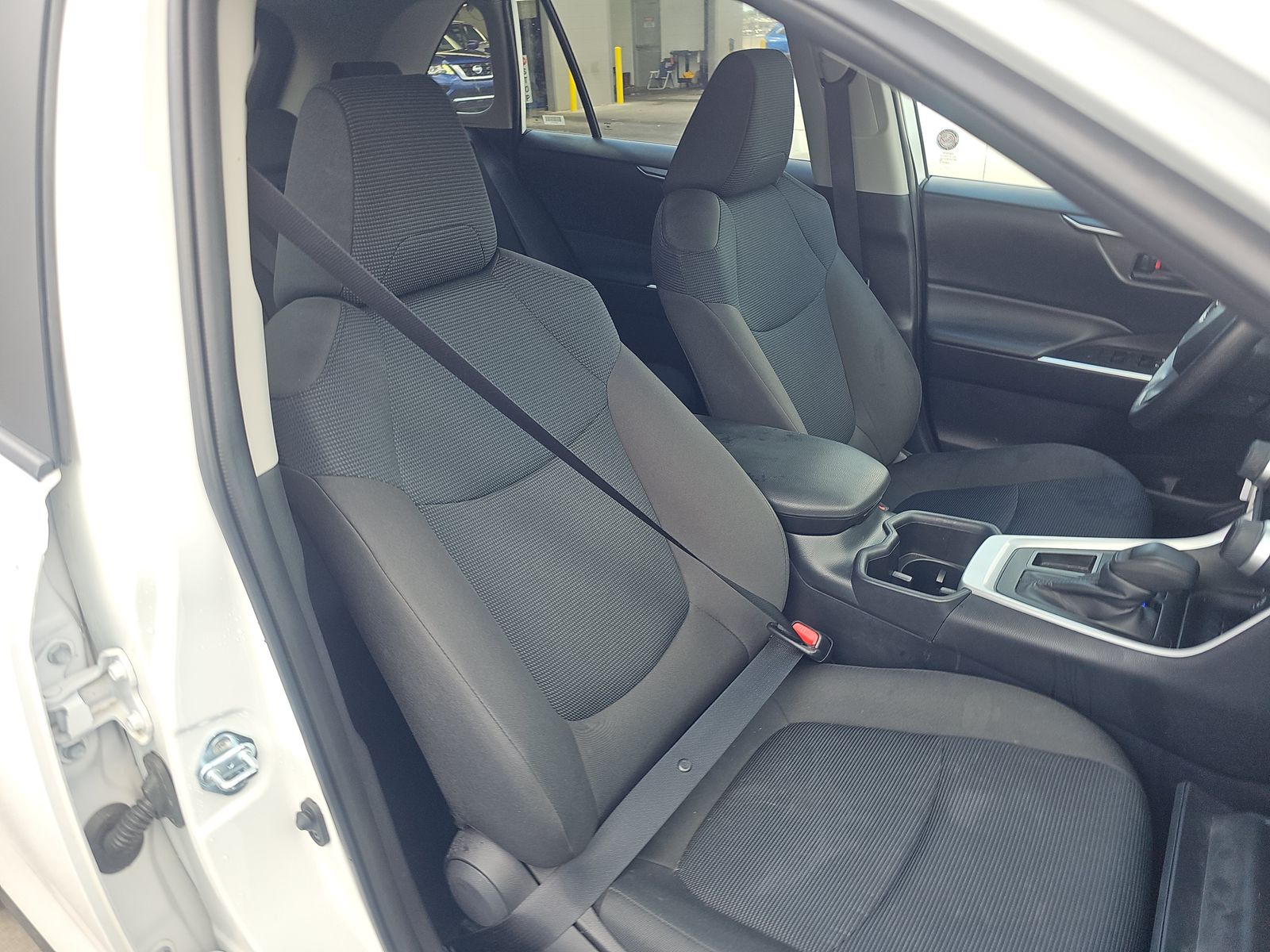 2025 Toyota RAV4 LE FWD