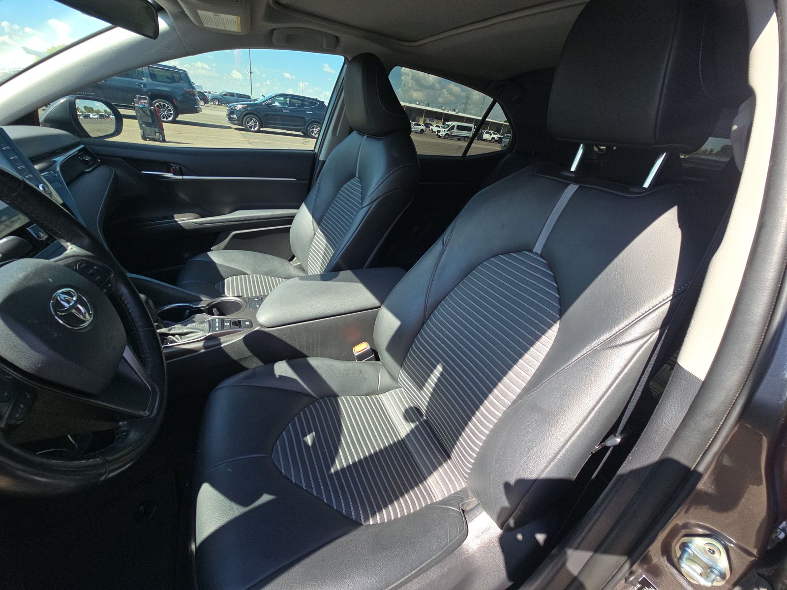 2022 Toyota Camry SE AWD