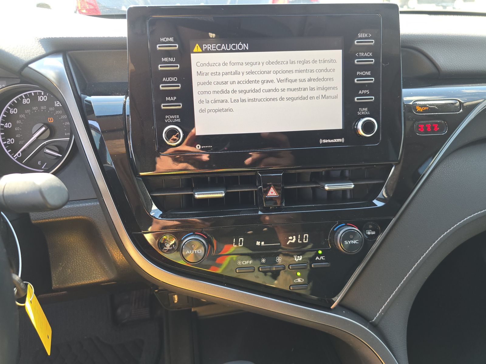 2022 Toyota Camry SE AWD