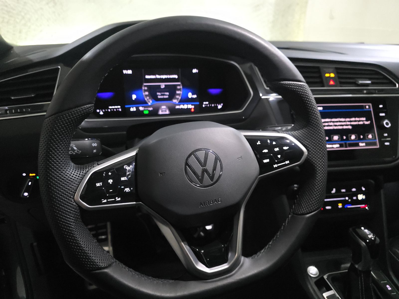 2024 Volkswagen Tiguan 2.0T SE R-Line Black FWD