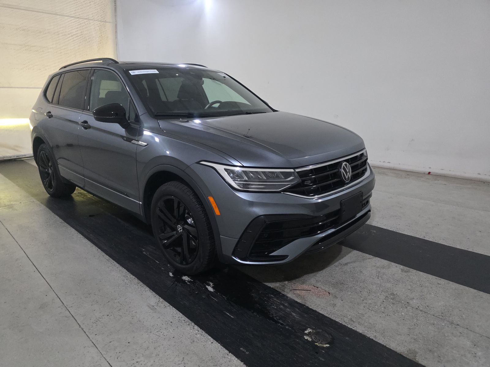 2024 Volkswagen Tiguan 2.0T SE R-Line Black FWD