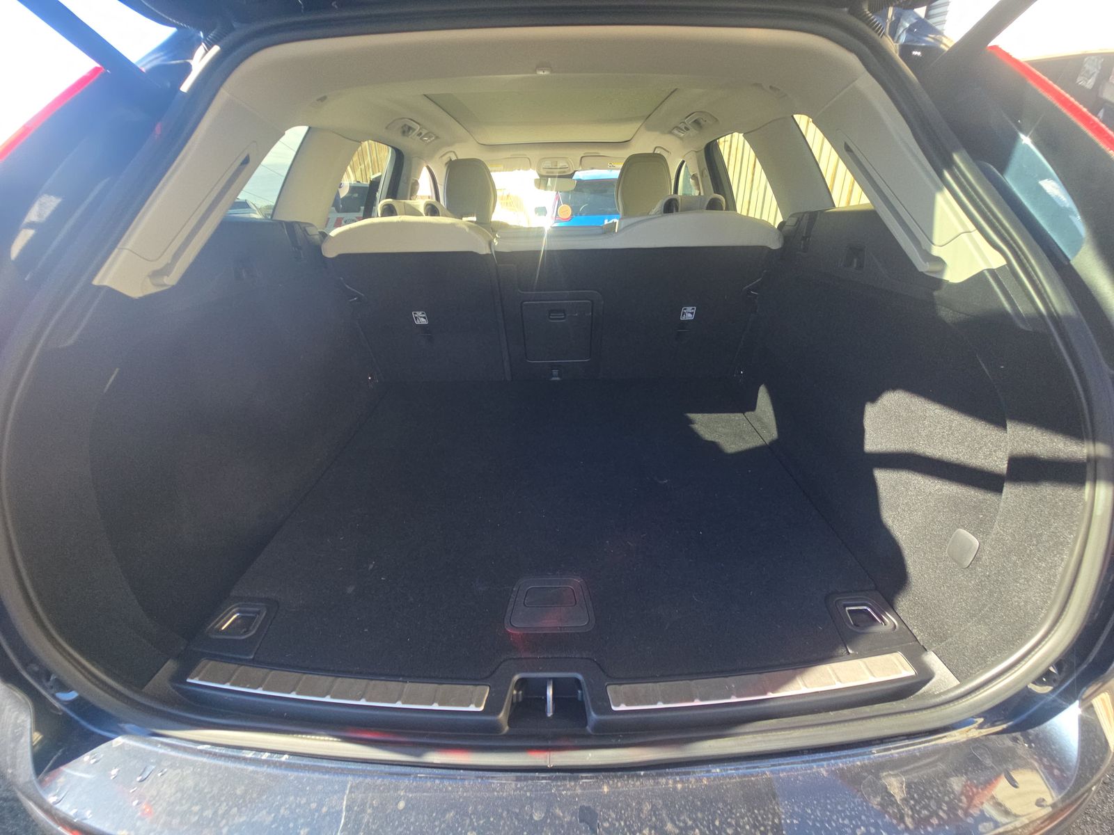 2023 Volvo XC60 B5 Plus FWD