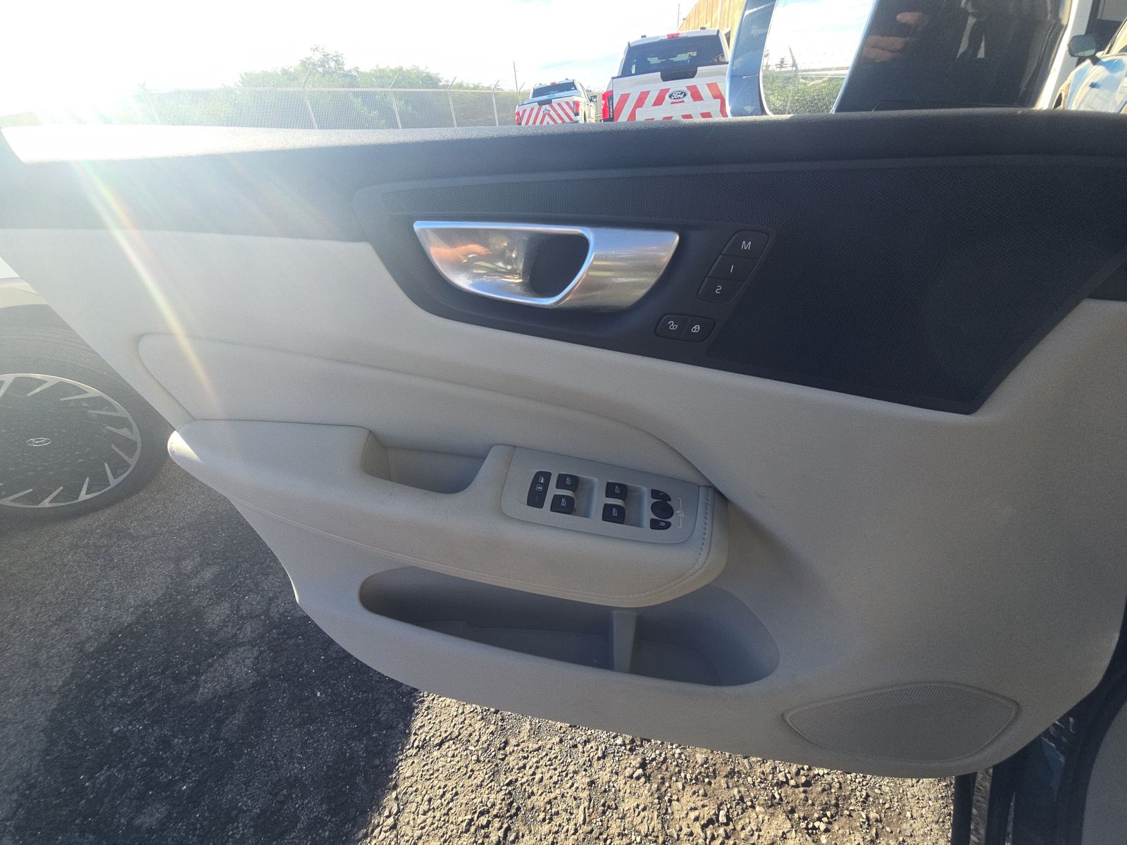 2023 Volvo XC60 B5 Plus FWD