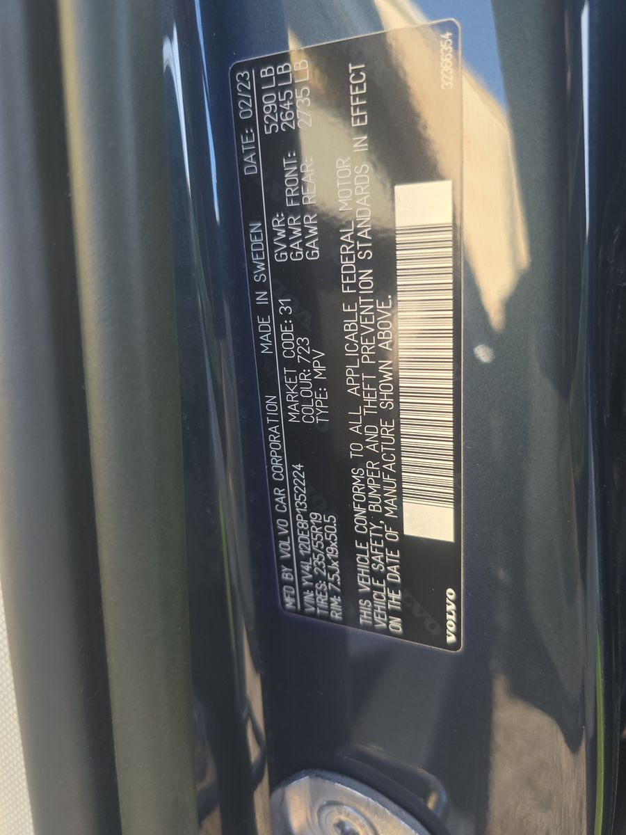 2023 Volvo XC60 B5 Plus FWD