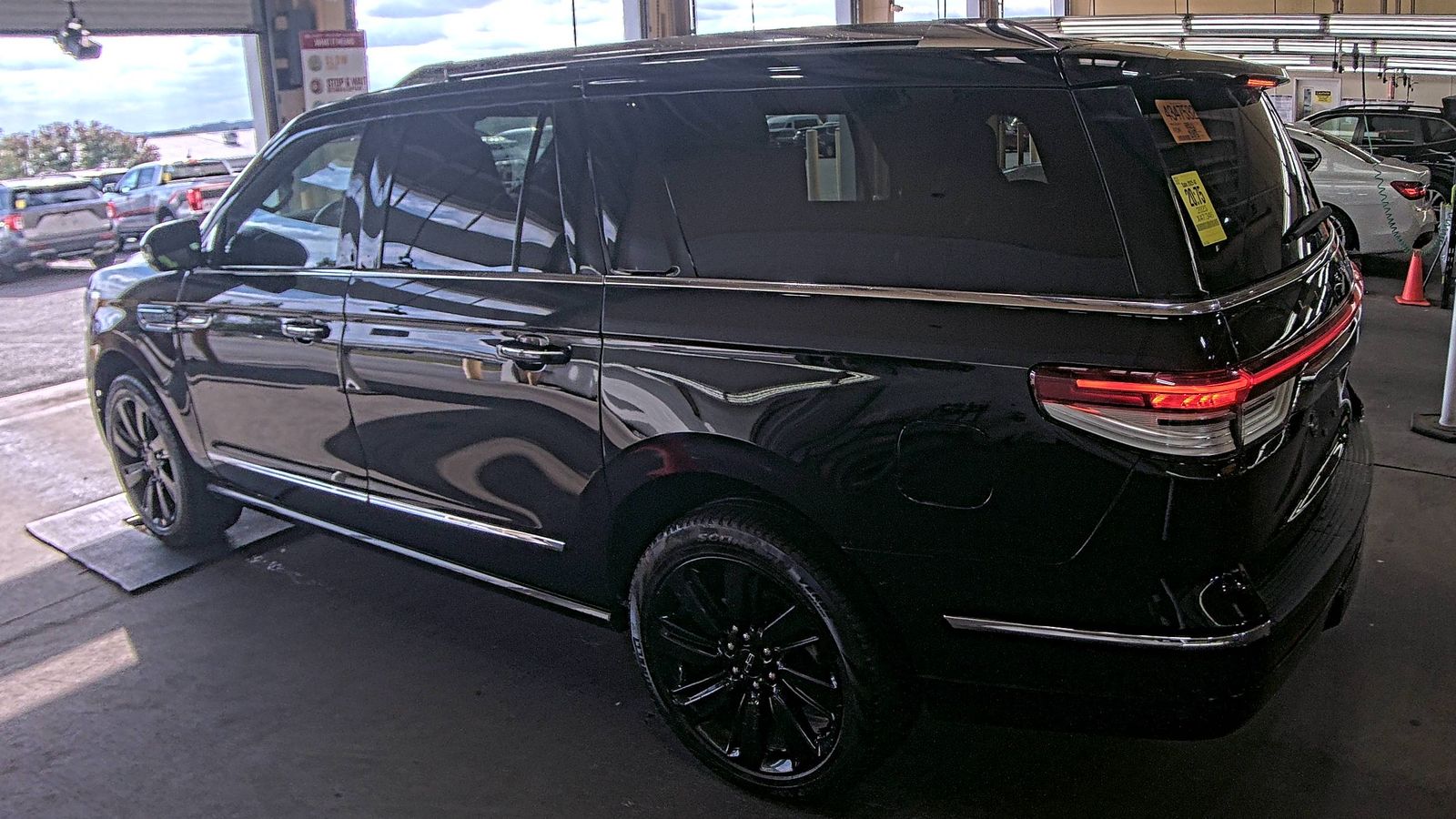 2023 Lincoln Navigator L Reserve AWD