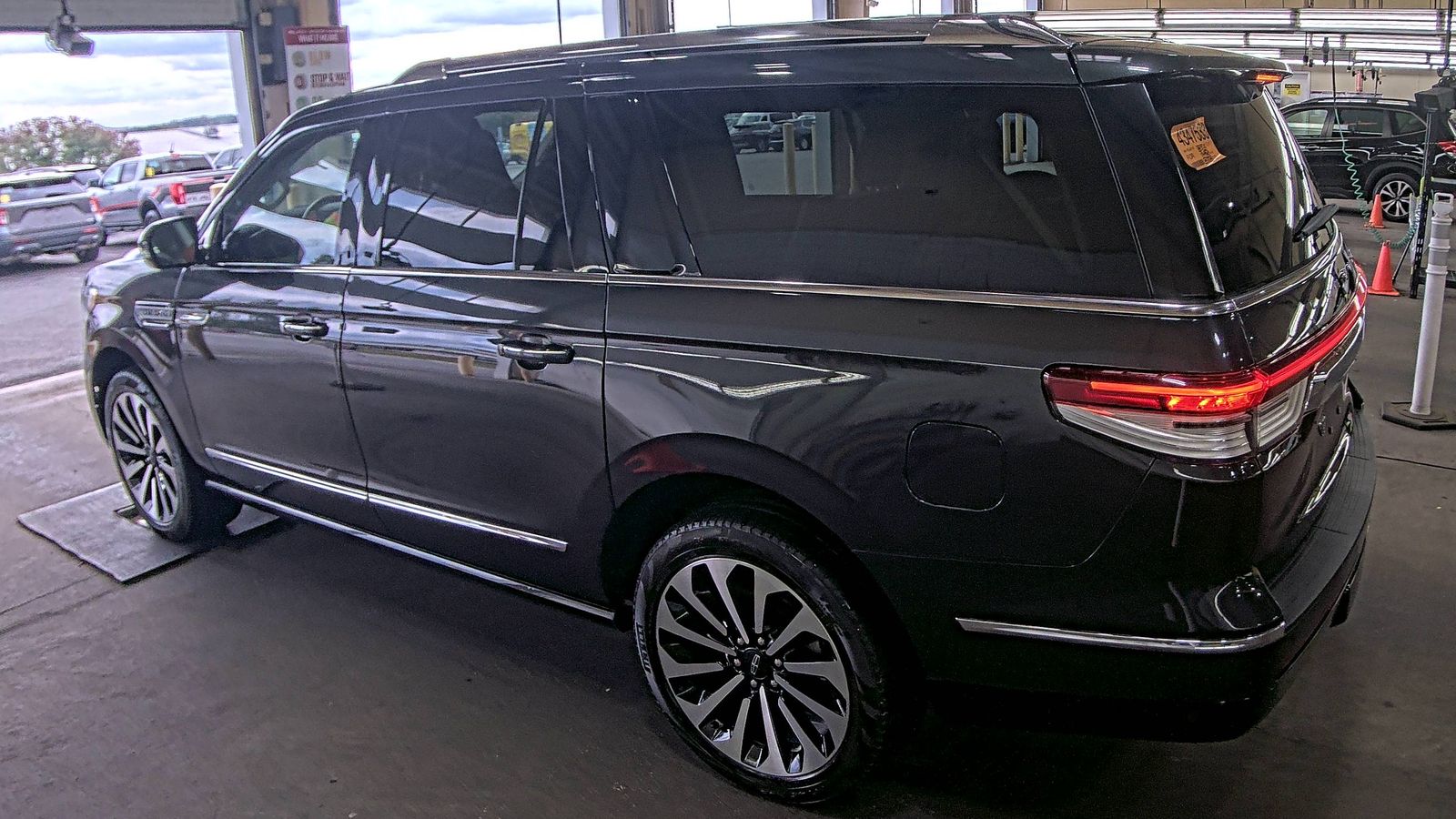 2023 Lincoln Navigator L Reserve AWD