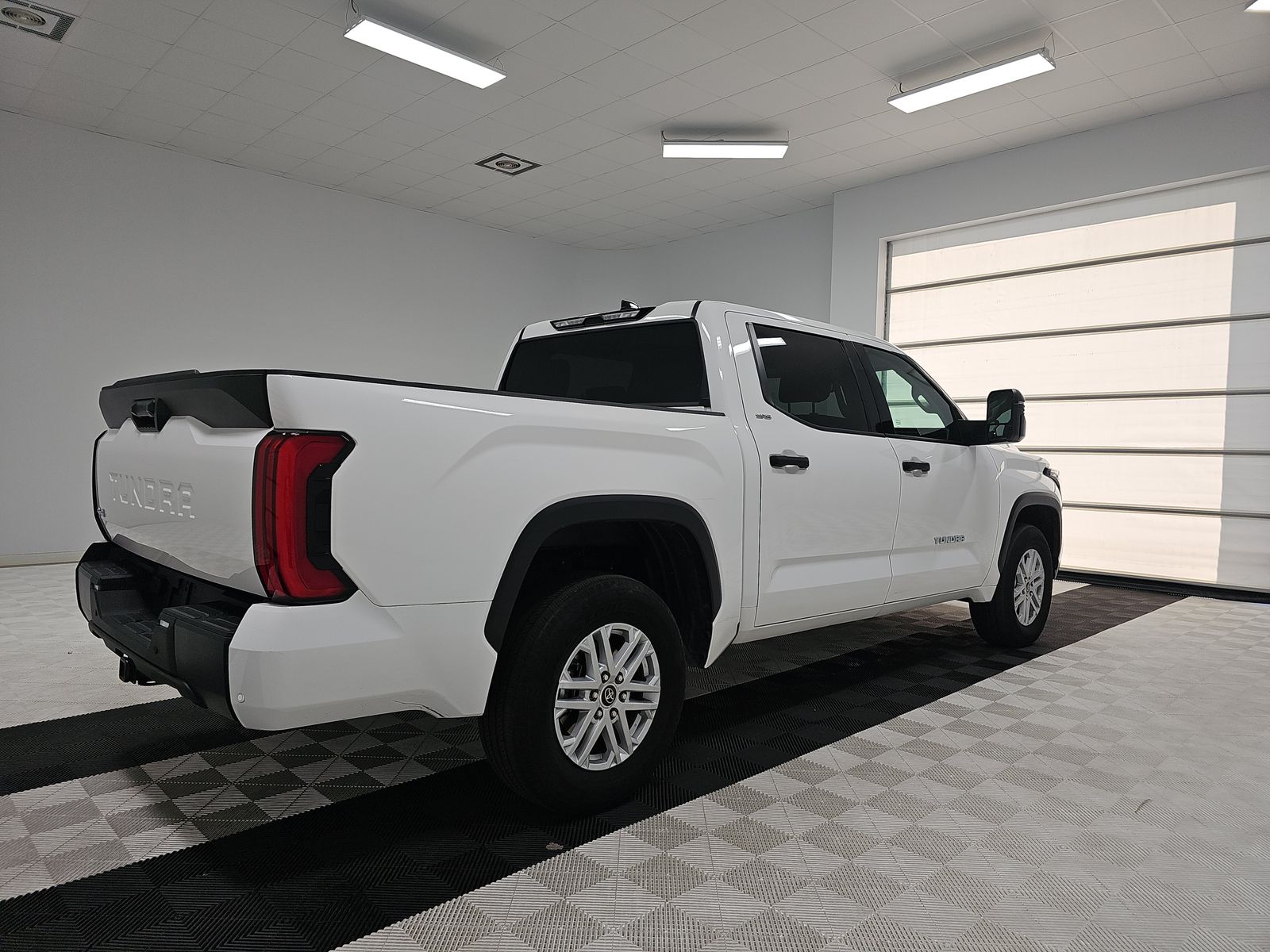 2022 Toyota Tundra SR5 AWD