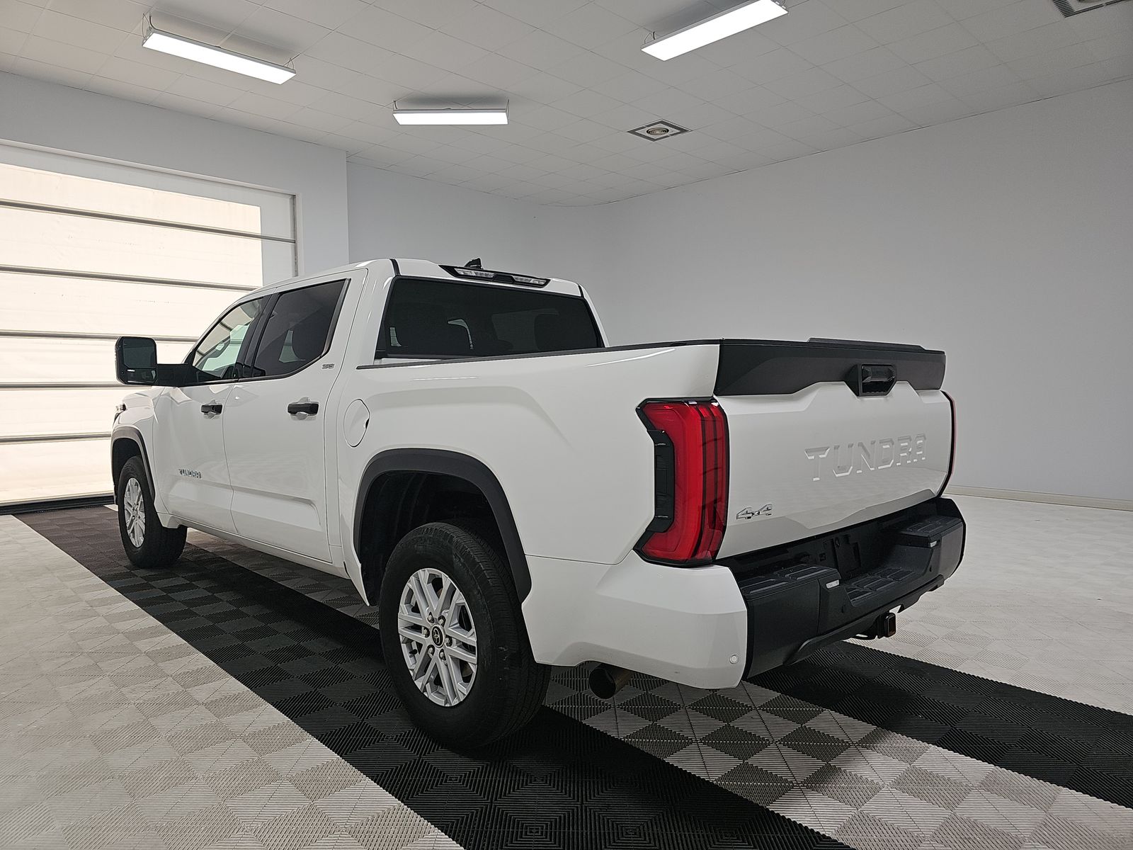 2022 Toyota Tundra SR5 AWD