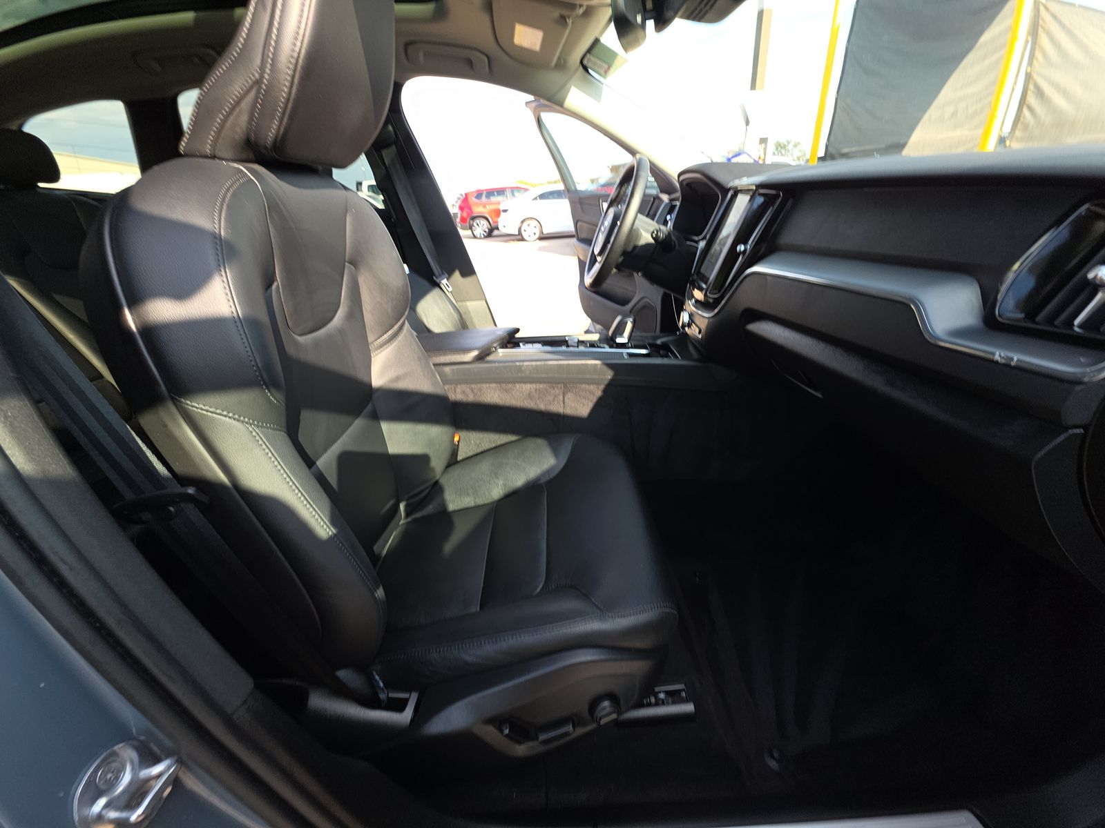 2024 Volvo XC60 B5 Core AWD