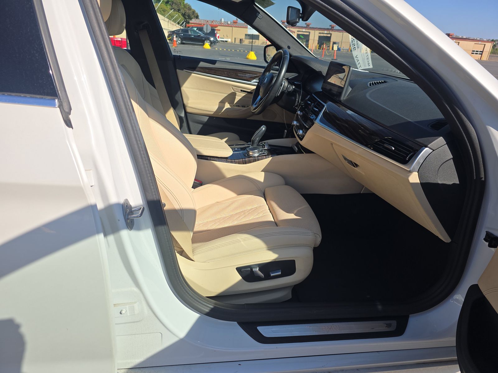 2023 BMW 5 Series 530i RWD