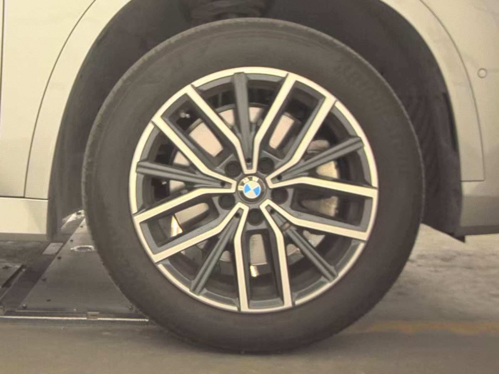 2025 BMW X1 xDrive28i AWD