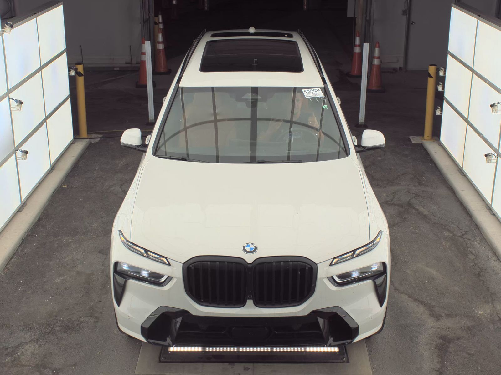 2023 BMW X7 xDrive40i AWD