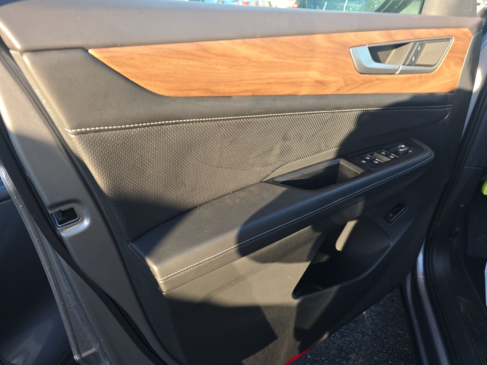 2025 Volkswagen Atlas 2.0T SE FWD