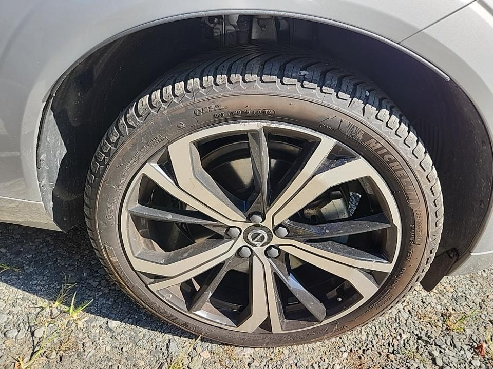 2022 Volvo XC60 Recharge T8 R-Design AWD