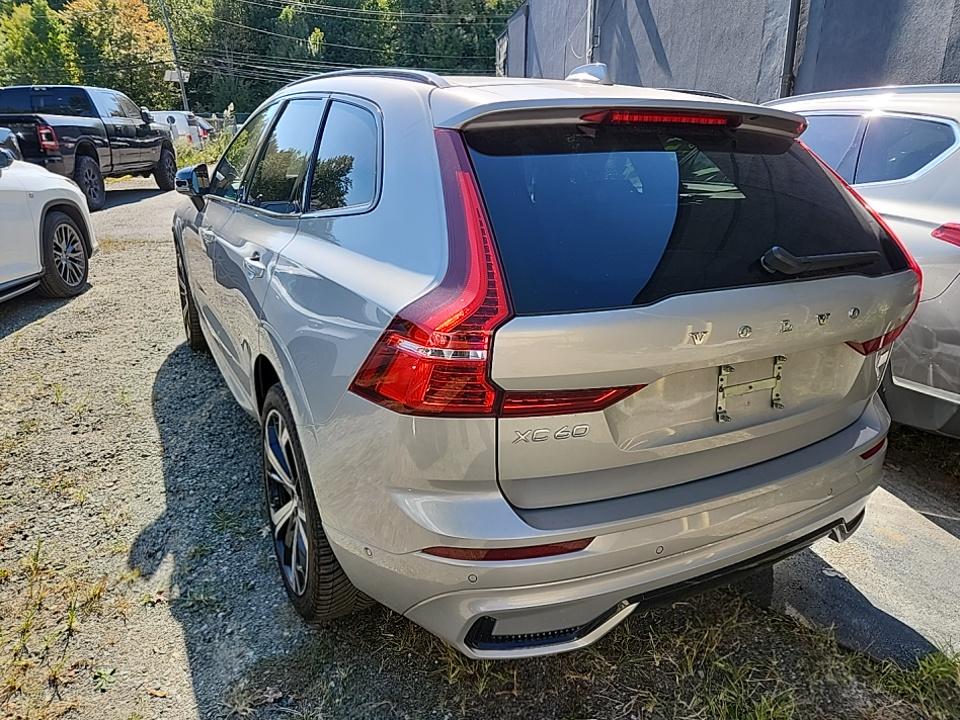 2022 Volvo XC60 Recharge T8 R-Design AWD
