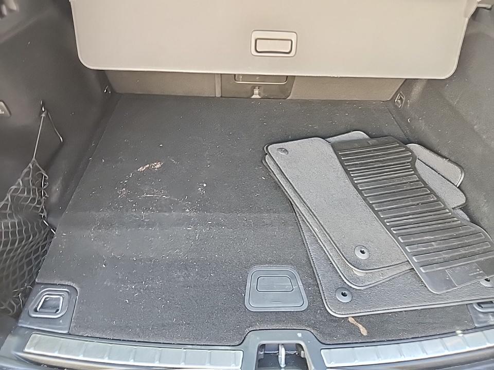 2022 Volvo XC60 Recharge T8 R-Design AWD