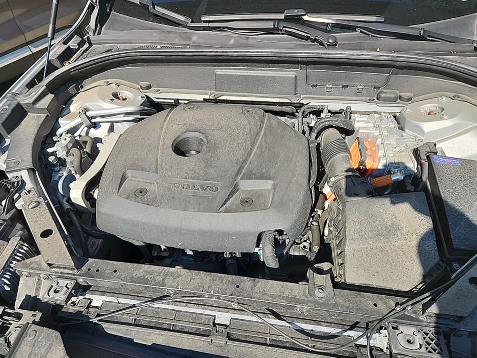 2022 Volvo XC60 Recharge T8 R-Design AWD