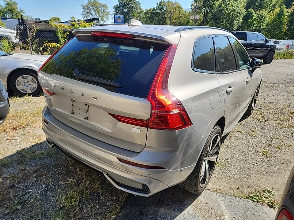 2022 Volvo XC60 Recharge T8 R-Design AWD