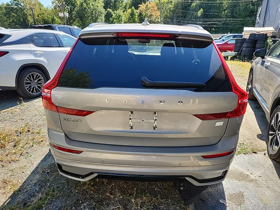 2022 Volvo XC60 Recharge T8 R-Design AWD